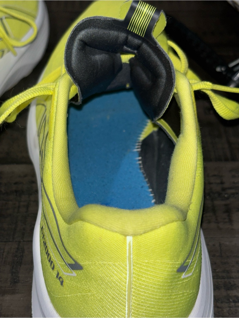 ASICS GT-2000 Neon Yellow MENS SZ 11 - Picture 3 of 14